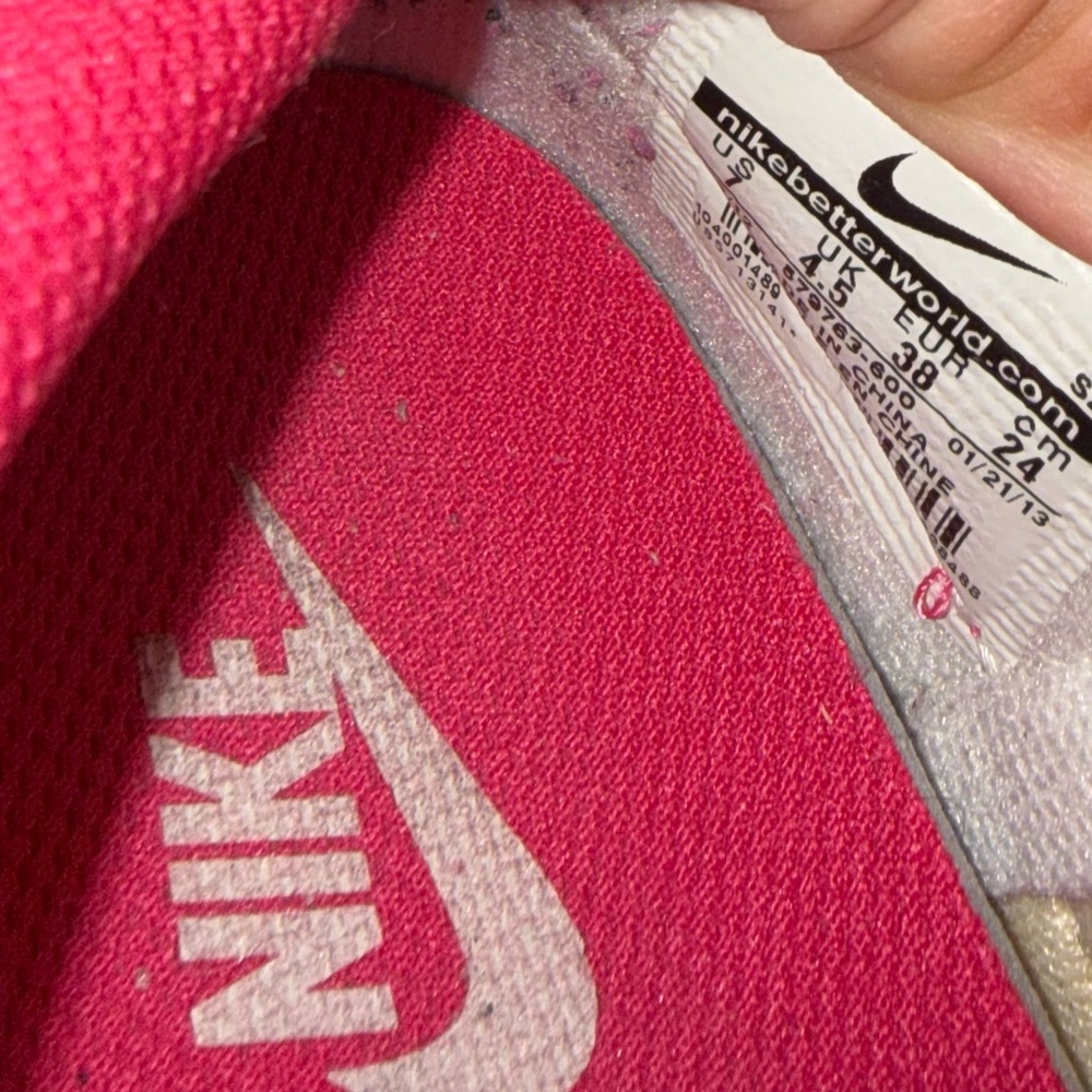 Nike Women's Fuchsia Sky Dunks High-Top Sneakers - Picture 6 of 6